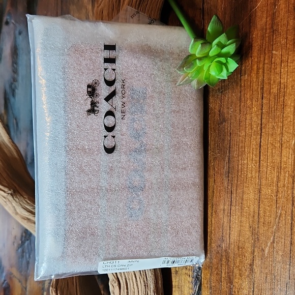 Coach Corner Zip Wristlet with Coach Stripe CH311 - Picture 4 of 6